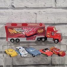 Pacchetto Disney Cars Mack And Car rimorchio estraibile plastica Giuseppe Alex Carvill