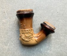 Antica pipa con coperchio in