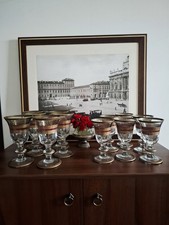 Antico servizio di bicchieri