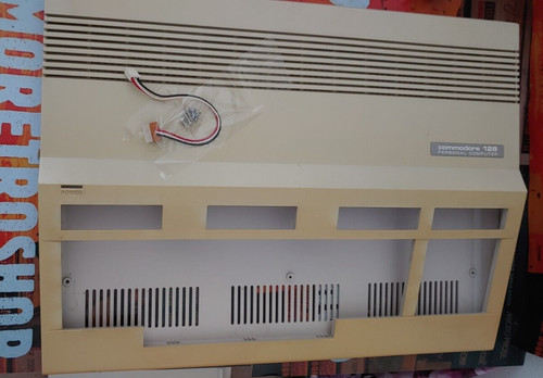 Case commodore 128 - case, con