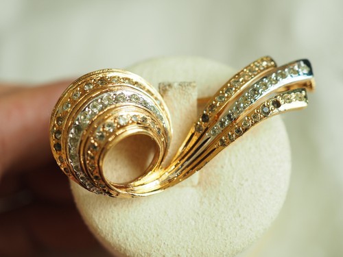 Broche vintage signee - vintage, pierre