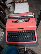 macchina da scrivere olivetti