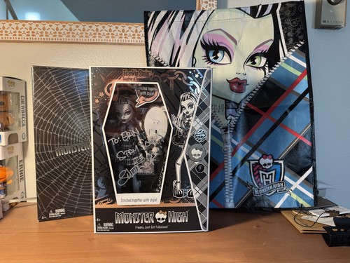 Monster high black white - monster,