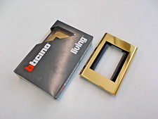 BTICINO LIVING ART. 4713OR PLACCA 3POSTI ORO LUCIDO