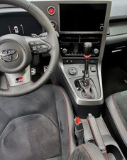 Toyota GR Yaris manopola