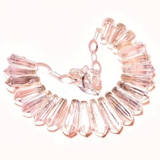 Collana con pietre preziose a