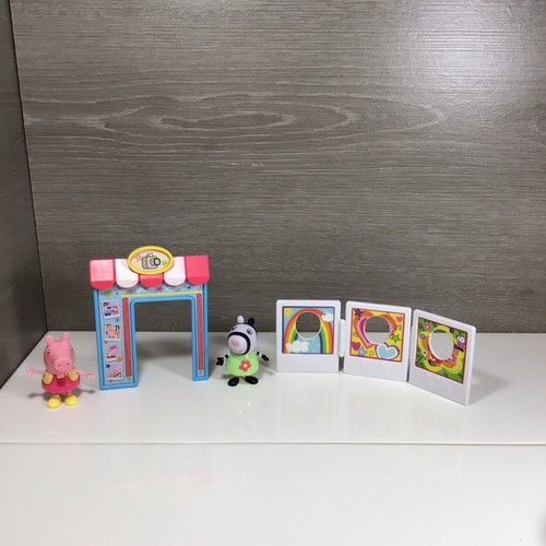 Peppa pig photo booth - peppa,