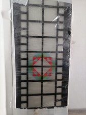 Bellissima porta scorrevole in ferro e vetro.