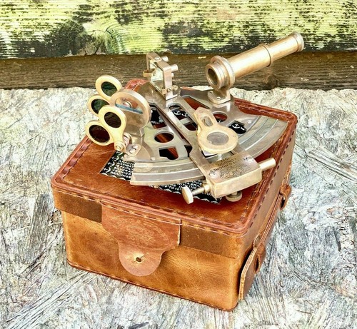 Strumento nautico vintage