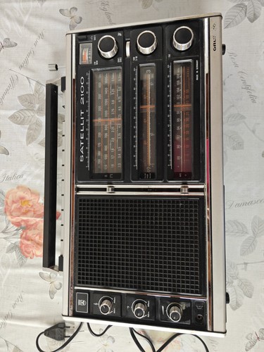 Radio grundig satellit 2100 - satellit,