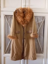 impermeabile marrone chiaro foderato in pelliccia