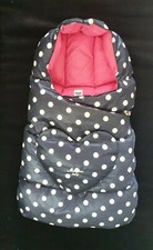 Sacco termico MOSCHINO in vera piuma d'oca per neonati.