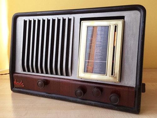 Radio valvole phonola - a,