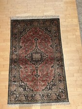 Tappeto orientale annodato a