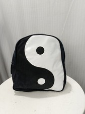 Articolo e2681 zaino donna Moschino nero, base 10x25cm, altezza 28cm, articolo v