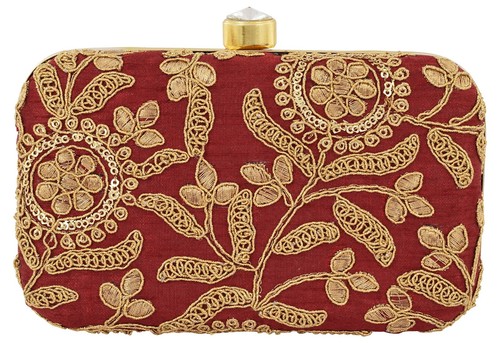 Pochette pochette ricamo