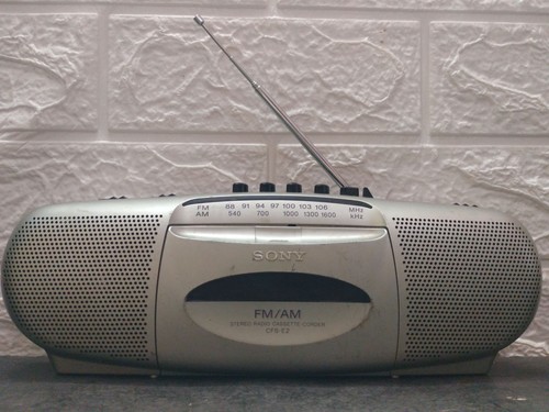 Sony cfs mini boombox - e,