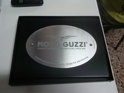Moto guzzi 606472m targa - guzzi,