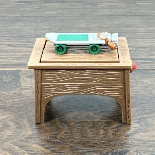 Tavolo attrezzi skateboard
