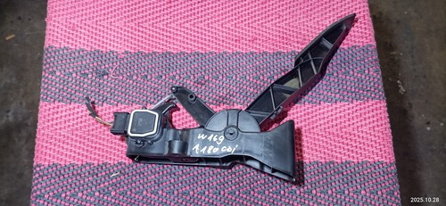 Pedale acceleratore sensore