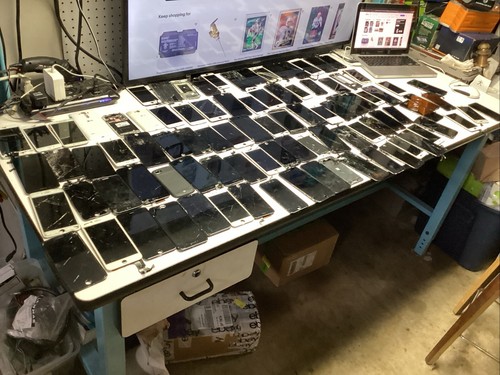 100 iphone phone lot - iphone,