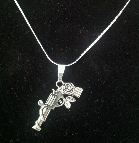 Charm moda rosa pistola
