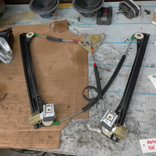 6Q4837462J Alzacristallo elettr. porta ant. DX VOLKSWAGEN POLO (9N) 1.9 TDI Ber.