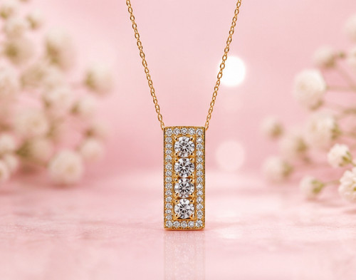Elegante collana con - con, ciondolo