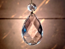 CIONDOLO MANDORLA IN CRISTALLO