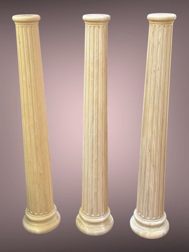 Tris colonne legno per tempio