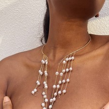 Collana lunga distintiva