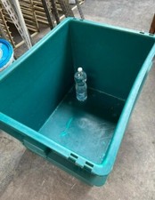 cassetta box contenitore in plastica verde per la conservazione di alimenti