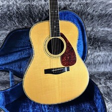 Chitarra acustica YAMAHA