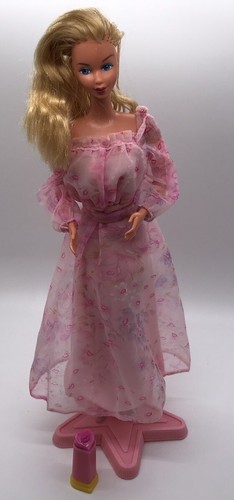 Kissing barbie mattel 1978 - kissing,
