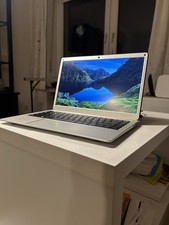 Surfebook argento TREKSTOR A13B-CO - 13,3" 4 GB di RAM Full HD (Windows 10)