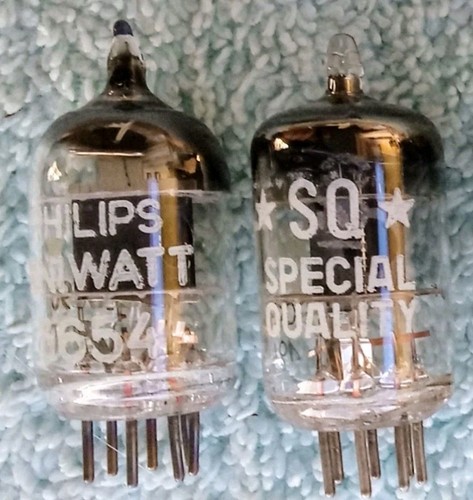Paio tubi elettronici - , di