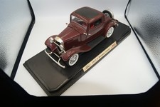 1:18 Ford 1932 3 finestre