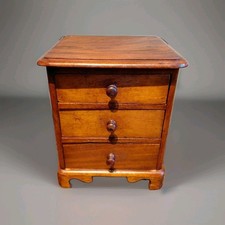 Cassettiera Un pezzo da