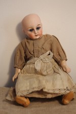 Ancienne poupée Mignonette