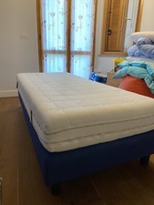 letto singolo con materasso