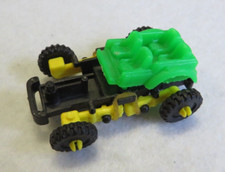 SORPRESINA KINDER COMPONIBILE VINTAGE ANNI '80 - MACCHININA CON ELASTICO -