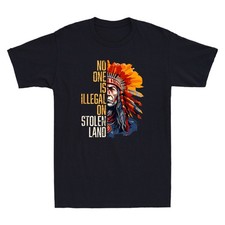 T-shirt vintage Nessuno è illegale in terra rubata divertente festa dei popoli indigeni