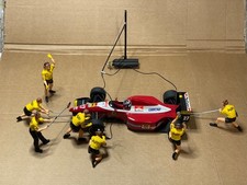Diorama pit stop Alesi Ferrari