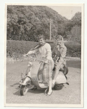 OLD PHOTO LAMBRETTA SCOOTER