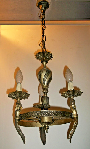 Raffinato antico lampadario