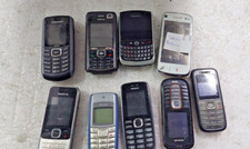 Stock vari telefoni a tastiera