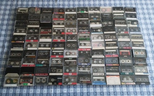 Lotto 100 musicassette - di,