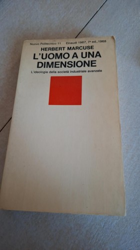 Uomo una dimensione - a,