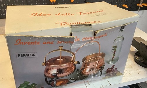 Alambicco distillatore - , a