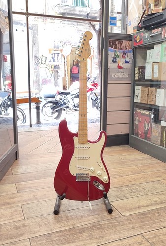 Fender standard stratocaster - fender,